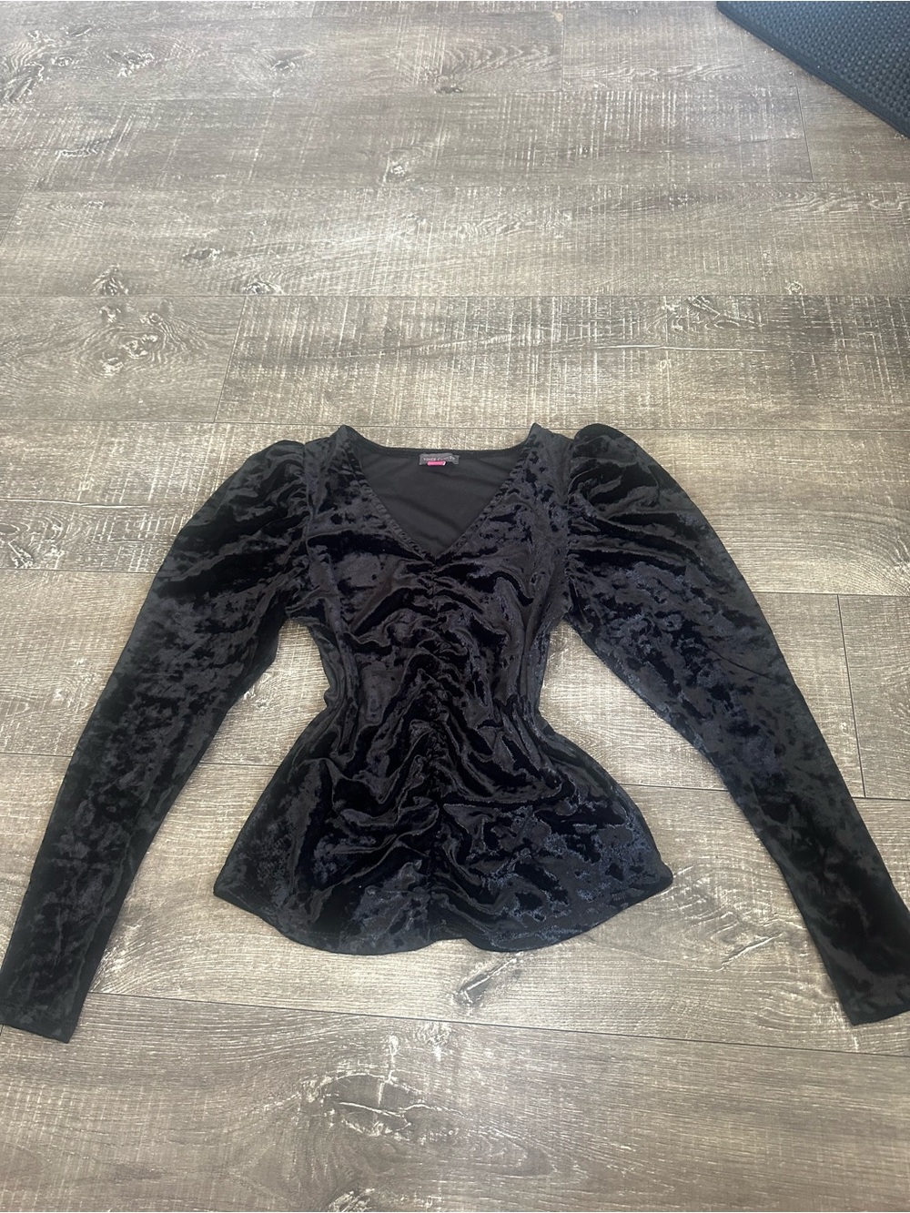 Vince Camuto Black Velvet V-Neck Long Sleeve Top